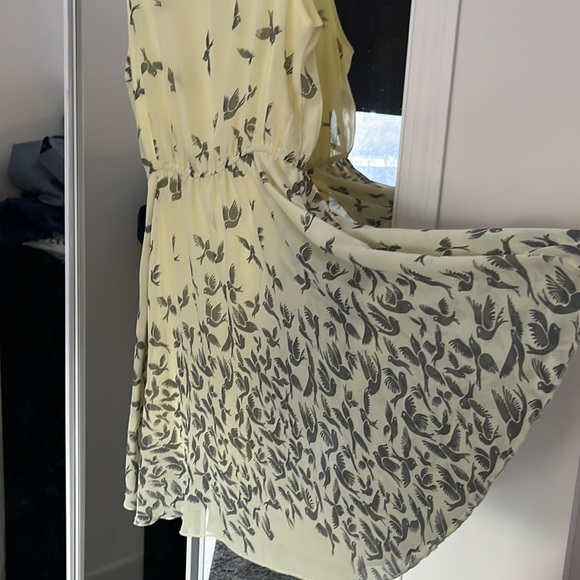 Light yellow dress by paper plane London - Picture 6 of 6